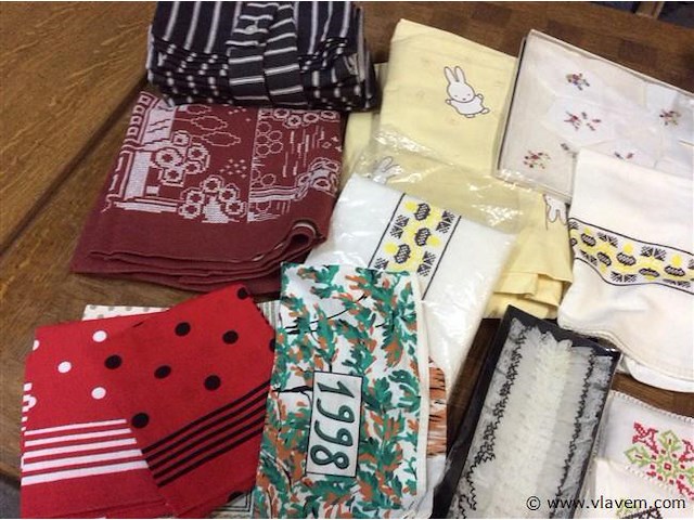 Naaigerief - kant + ..... - afbeelding 2 van  4