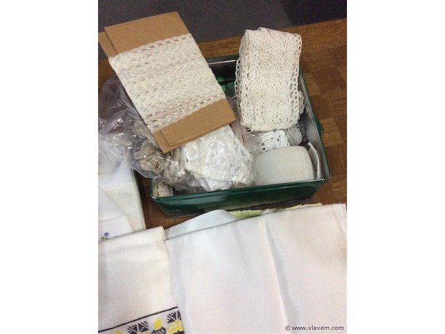 Naaigerief - kant + ..... - afbeelding 4 van  4