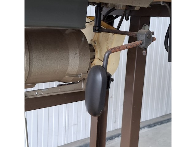 Naaimachine op onderstel, pfaff - afbeelding 5 van  18