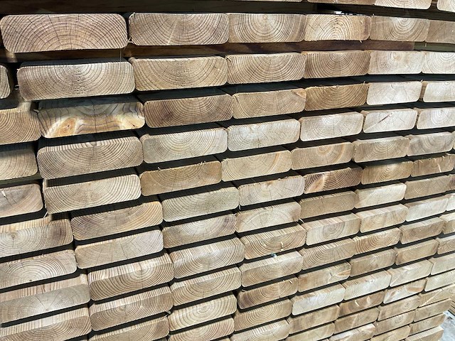 Naaldhouten balk geschaafd 30x100x540 mm - kdi bruin s4s r3 (384x) - afbeelding 3 van  4