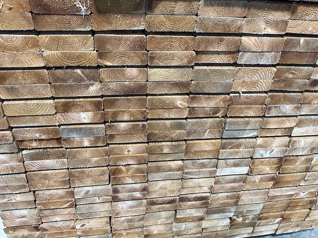 Naaldhouten balk geschaafd 30x100x600 mm - kdi bruin s4s r3 (288x) - afbeelding 4 van  7