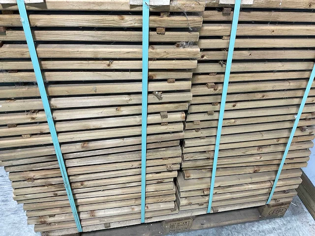 Naaldhouten balk geschaafd 30x100x600 mm - kdi bruin s4s r3 (384x) - afbeelding 3 van  7