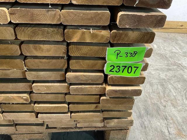 Naaldhouten balk geschaafd 30x100x600 mm - kdi bruin s4s r3 (384x) - afbeelding 6 van  7