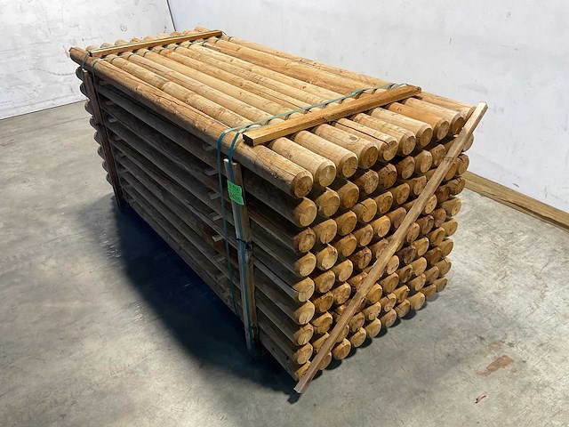 Naaldhouten paal rond ø100 mm x 239 cm - gekroond kdi bruin (87x) - afbeelding 1 van  10
