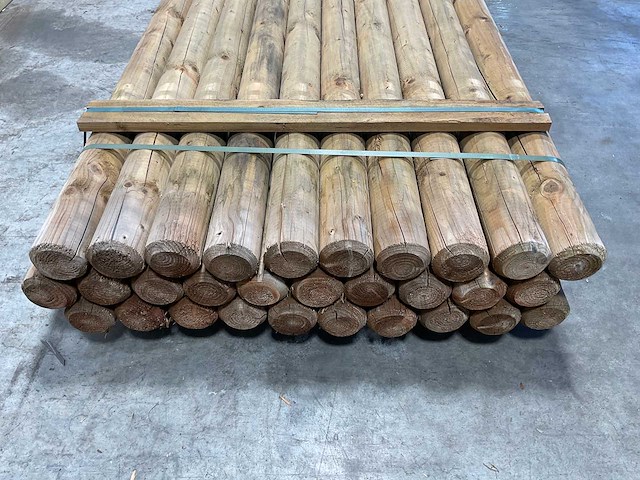 Naaldhouten paal rond ø100 mm x 400 cm - gekroond kdi bruin (30x) - afbeelding 9 van  9