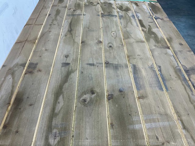 Naaldhouten vloerplanken bruin 28×135×2150 mm - kdi bruin +visbek (92x) - afbeelding 1 van  1