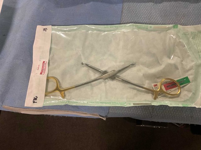 Naaldvoerder - afbeelding 1 van  2