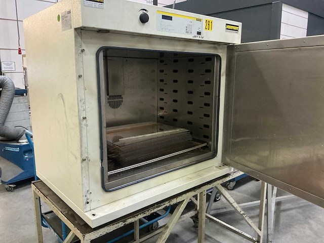 Nabertherm tr240 oven op mobiel onderstel - afbeelding 5 van  10