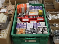 Nagels t.b.v. tackers w.o. dutack in kunststof krat.