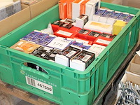 Nagels t.b.v. tackers w.o. dutack in kunststof krat. - afbeelding 2 van  3