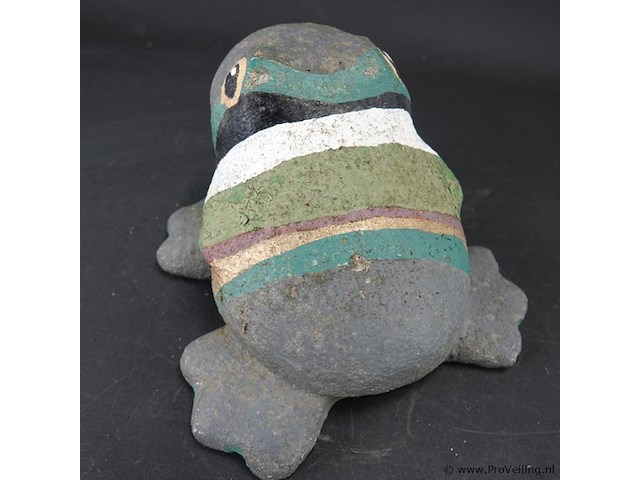 Naïef gevormde stenen kikker - afbeelding 3 van  5