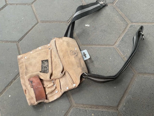 Nail and tool bag (4x) - afbeelding 1 van  1