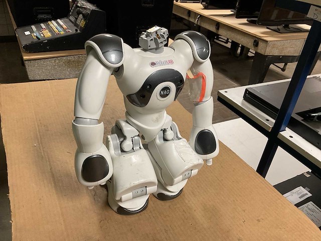 Nao robotlab robot - afbeelding 1 van  4
