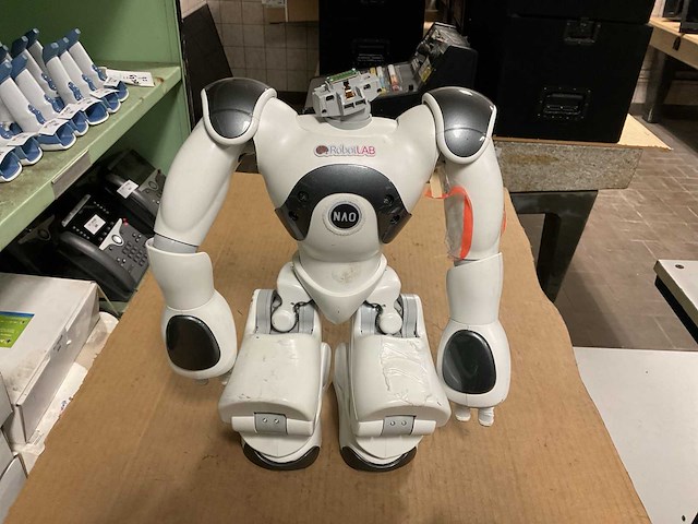 Nao robotlab robot - afbeelding 2 van  4