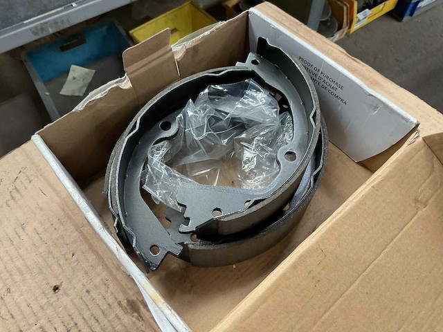 Napa set brake shoes - afbeelding 1 van  3