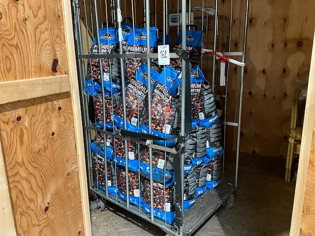 Napoleon premium zakken bbq briquettes - afbeelding 1 van  2