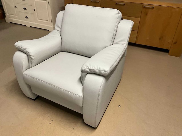 Naraga lederen fauteuil - afbeelding 5 van  18