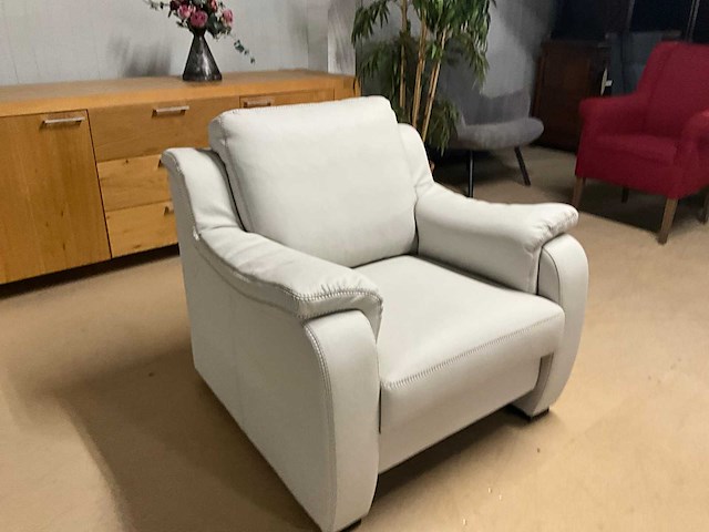 Naraga lederen fauteuil - afbeelding 18 van  18