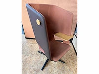 Narbutas - twist and sit - hoge akoestische fauteuil met schrijftablet - afbeelding 4 van  5
