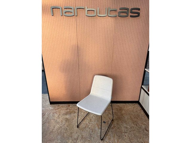 Narbutas - vergaderstoel - afbeelding 1 van  4