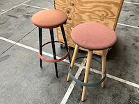 Narbutas - verrijdbare bartafel 180x90x210 v.v 6 barkrukken - afbeelding 2 van  12