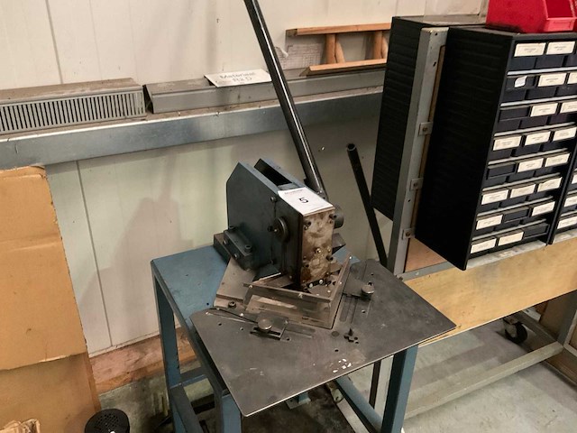 Narvik uithoekmachine - afbeelding 1 van  4