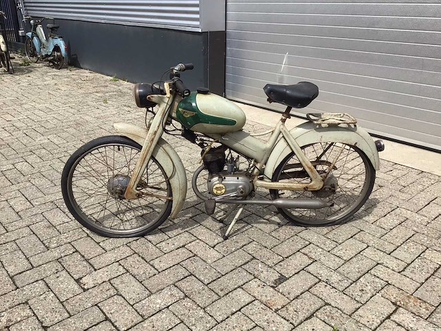 Nasetti dilly turismo brommer - afbeelding 9 van  15