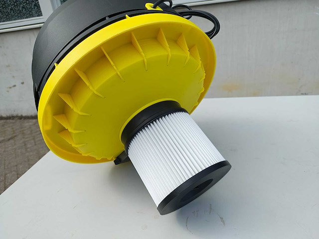 Nat en droogzuiger - 100 liter - afbeelding 2 van  15