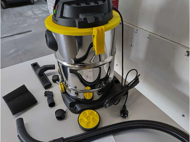 Nat en droogzuiger 30 liter - afbeelding 5 van  7