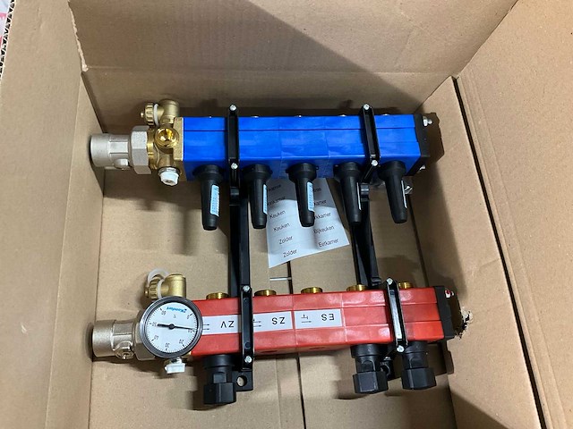 Nathan 4010 vloerverwarmingverdeler 5 groepen - afbeelding 4 van  4