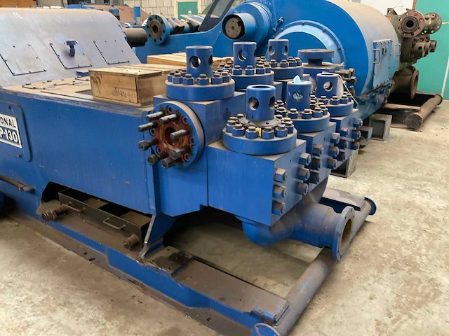 Nationaal 10-p-130 modderpomp - afbeelding 2 van  8