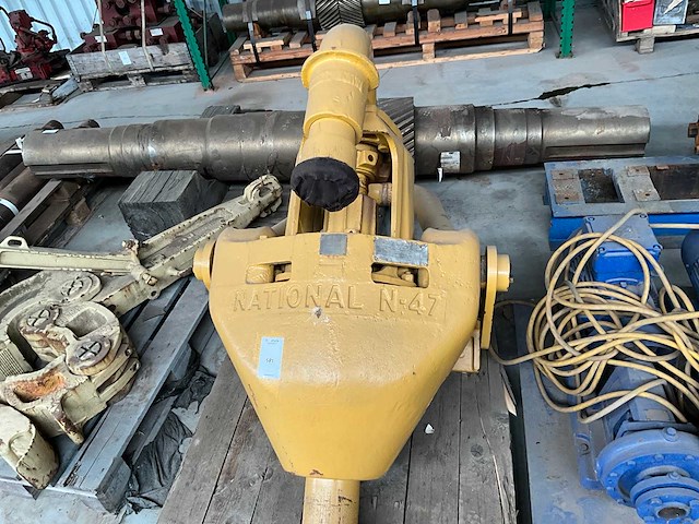 National oilwell iron roughneck (automatische boorpijptang) "now kelly swivel block" - afbeelding 2 van  6