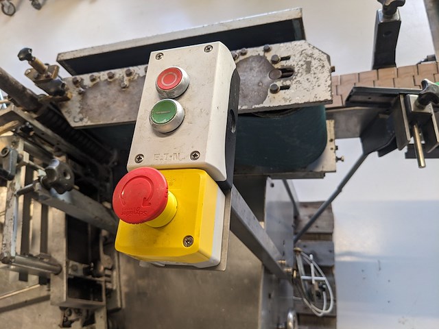 Natlijm etiketeer machine, langguth, e20 - afbeelding 14 van  14