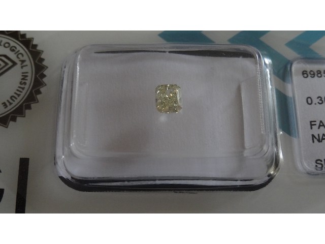 Natural diamond | 0.30ct ( igi gecertificeerd ) - afbeelding 3 van  7