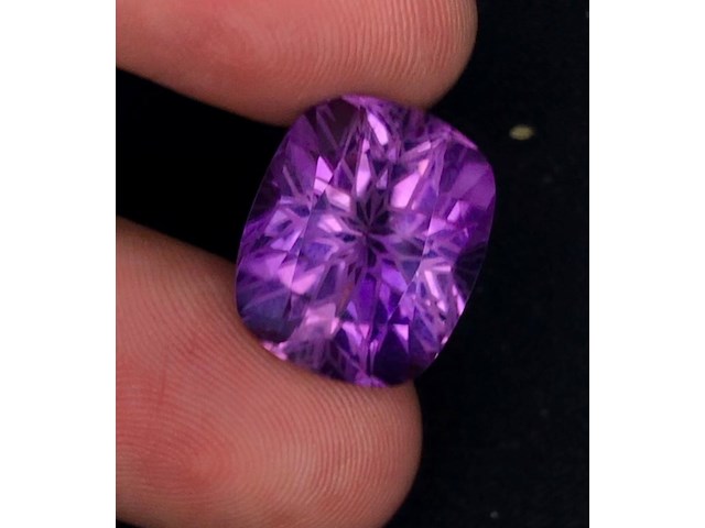 Natuurlijk amethyst | 16.20ct, deep purplish - afbeelding 1 van  1