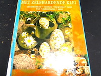 Natuurlijk boetseren met zelfhardende klei