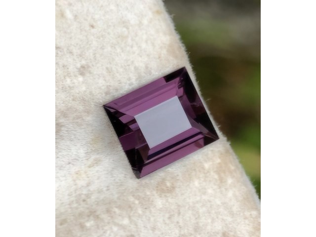 Natuurlijk spinel | 1.35ct, paars - afbeelding 1 van  1