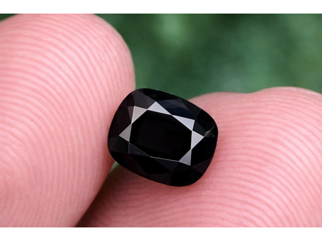 Natuurlijk spinel | 1.60ct, deep purple - afbeelding 2 van  2