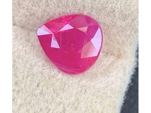 Natuurlijke robijn - burma (myanmar) | 0.77ct, rood - afbeelding 1 van  4