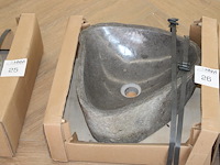 Natuurlijke waskom met afmeting ca. 35 cm doorsnede.
