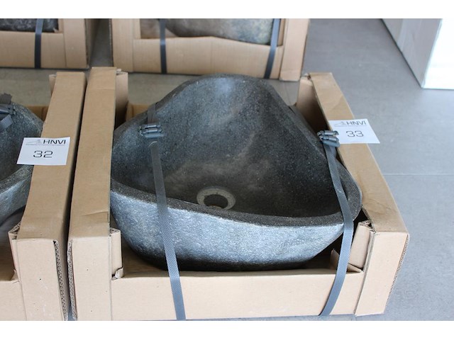 Natuurlijke waskom met afmeting ca. 35 cm doorsnede. - afbeelding 1 van  1