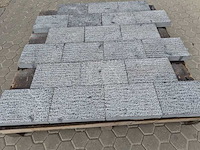 Natuursteen bestrating (ca. 23,04m2) - afbeelding 1 van  2
