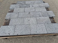 Natuursteen bestrating (ca. 23,04m2) - afbeelding 2 van  5