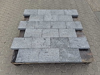 Natuursteen bestrating (ca. 23,04m2) - afbeelding 3 van  5