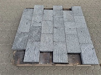 Natuursteen bestrating (ca. 23,04m2) - afbeelding 4 van  5