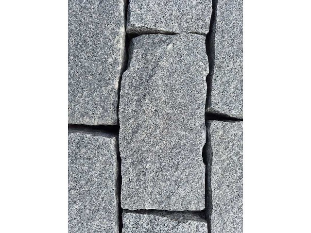 Natuursteen bestrating (ca. 24m2) - afbeelding 1 van  1