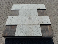 Natuursteen bestrating (ca. 43m2)