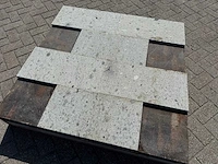 Natuursteen bestrating (ca. 43m2) - afbeelding 5 van  5