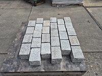 Natuursteen bestrating (ca. 5,95m2) - afbeelding 1 van  4