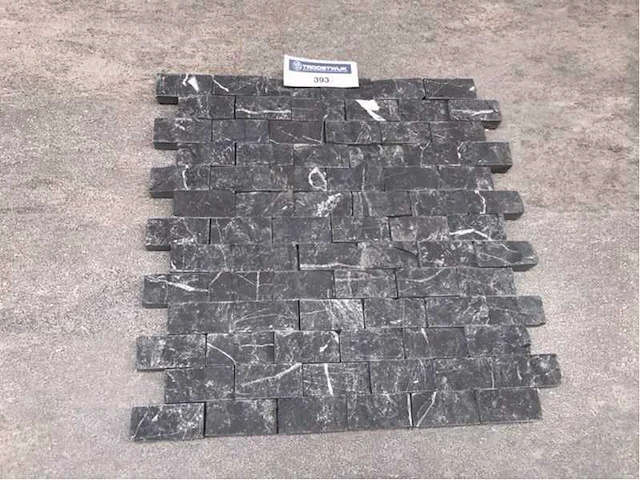 Natuursteen black marmer mozaïek 29x30,5 cm tegel 10 m² - afbeelding 1 van  3